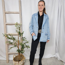 Lade das Bild in den Galerie-Viewer, Jeansblazer oversized
